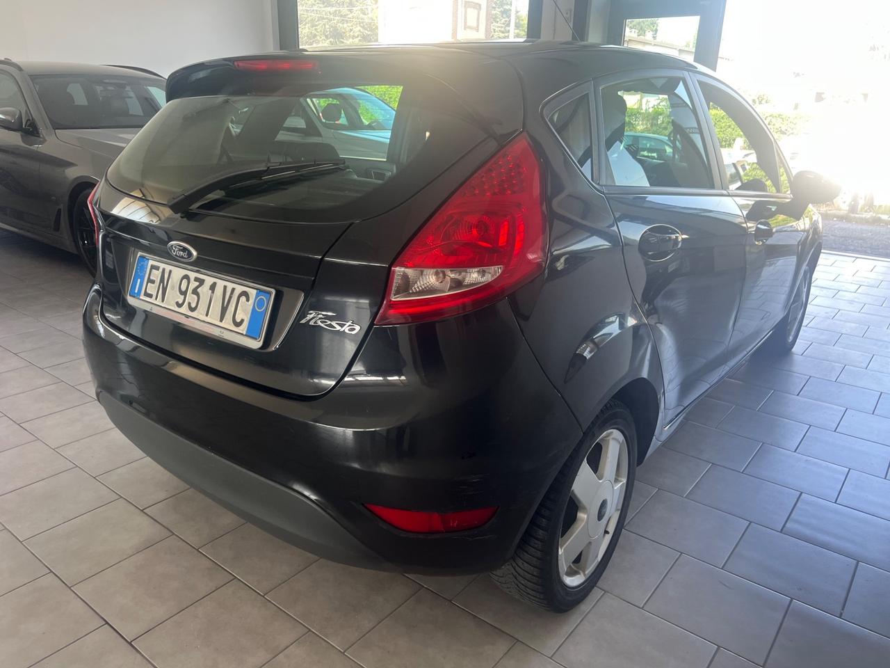 Ford Fiesta 1.4 5 porte Bz.- GPL