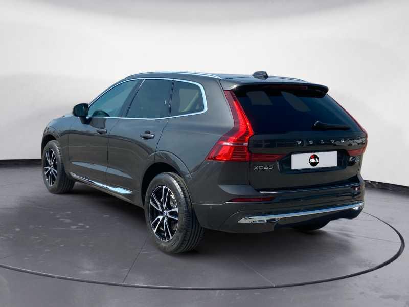 VOLVO XC60 2.0 b4 Plus Bright AuTo