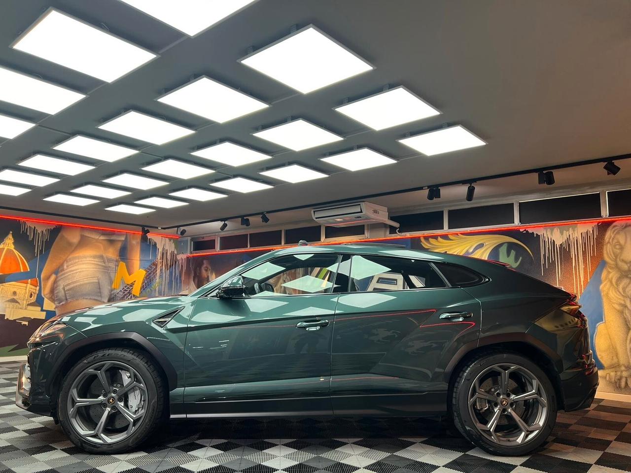 Lamborghini Urus 4.0 V8 auto (335)