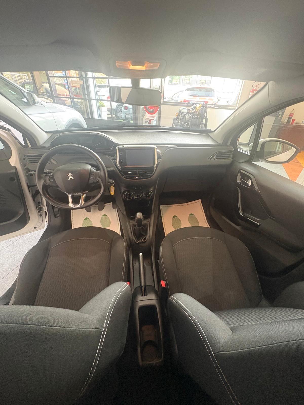 Peugeot 208 PureTech 82 5p. GPL Active