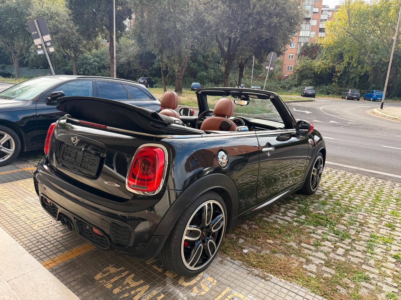 Mini John Cooper Works Cabrio 2.0 Full Optional, Head-Up display, Sedili in pelle, Retrocamera, Palette al volante