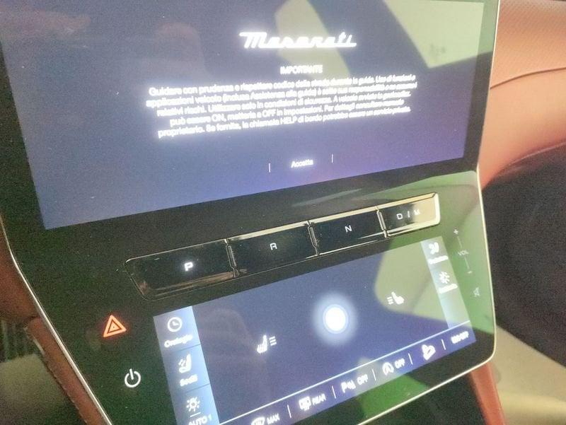 Maserati Grecale 2.0 mhev Modena 330cv auto