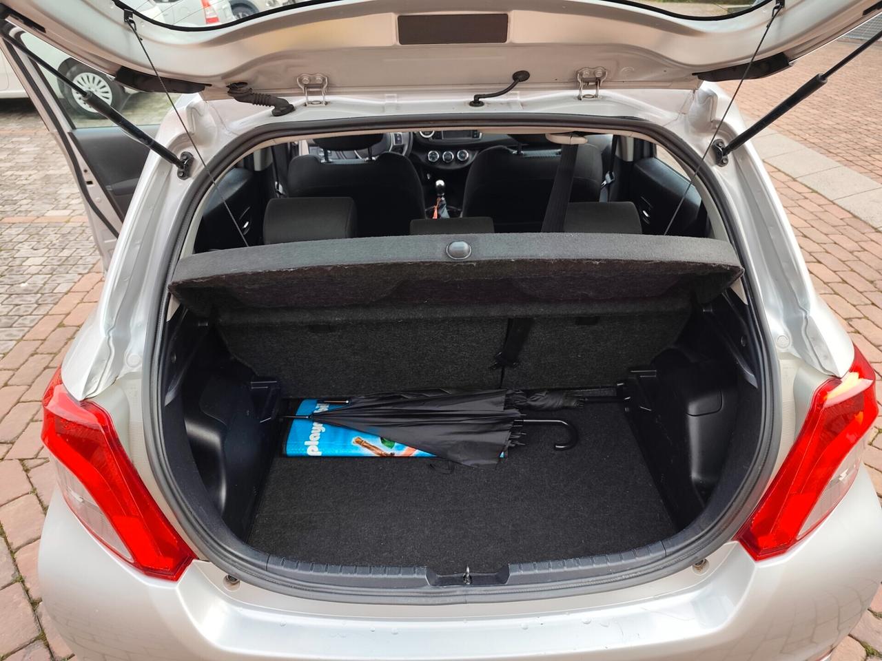 Toyota Yaris 1.4 D 5 porte 1 proprietario neopatentati