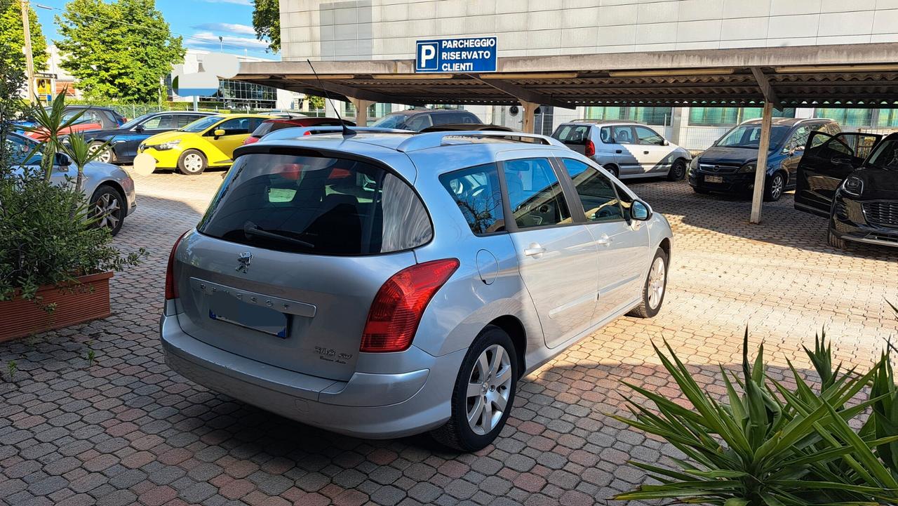 Peugeot 308 1.6 HDi 110CV SW Premium 7 Posti