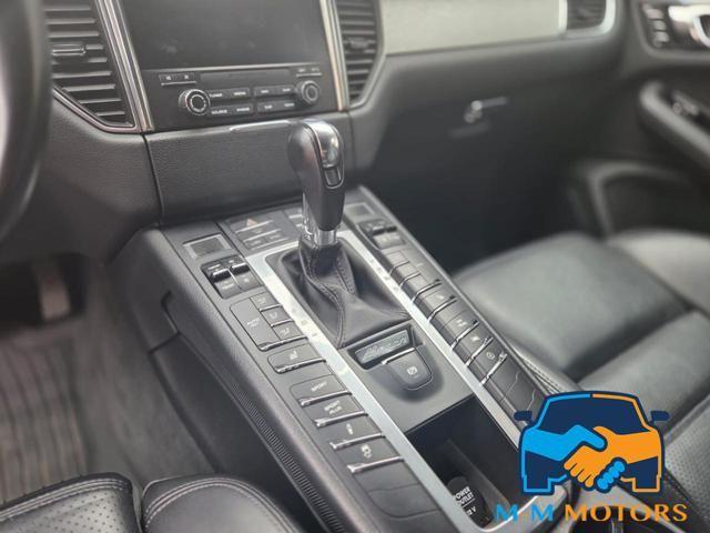 PORSCHE Macan 2.0