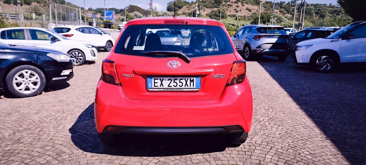 Toyota Yaris 1.0 5 porte