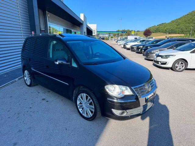 VOLKSWAGEN Touran 2.0 TDI DPF Highline 7 posti TETTO ok neopatentati