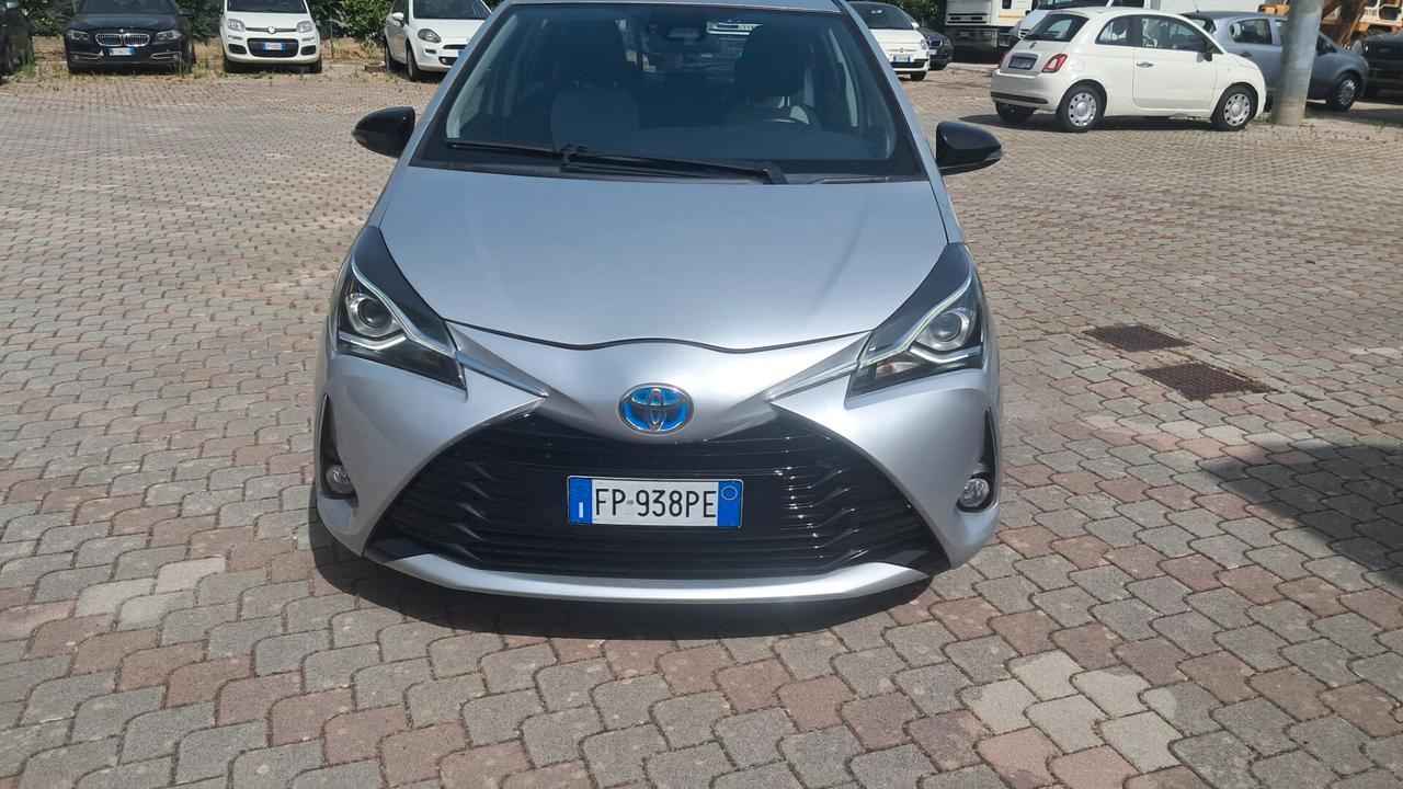 Toyota Yaris 1.5 Hybrid 5 porte Business