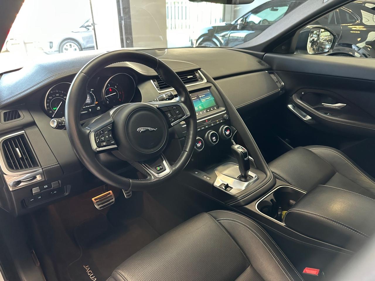 Jaguar E-Pace 2.0D 150 CV AWD aut. R-Dynamic