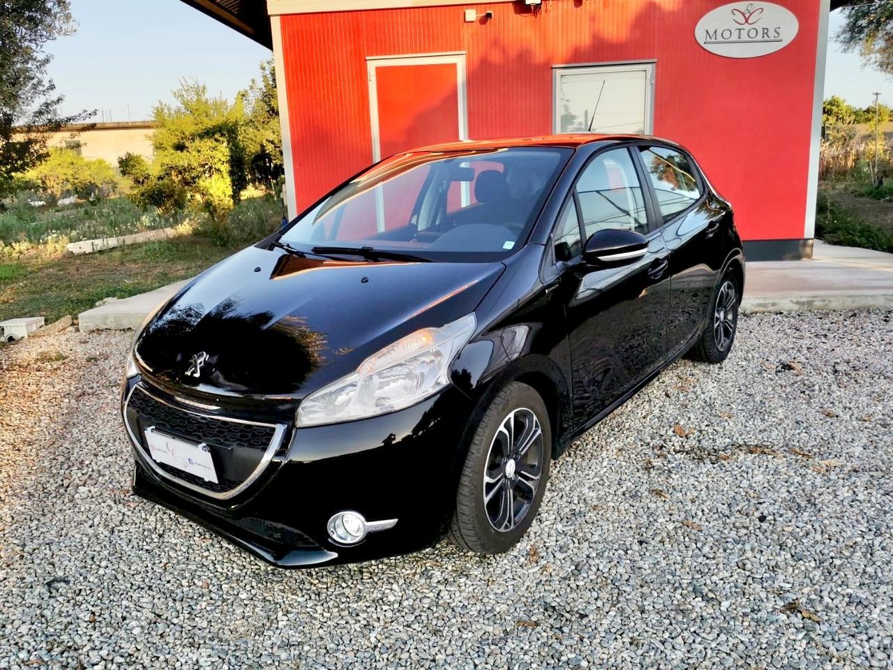 Peugeot 208 1.4 HDi 68 CV 5 porte Allure