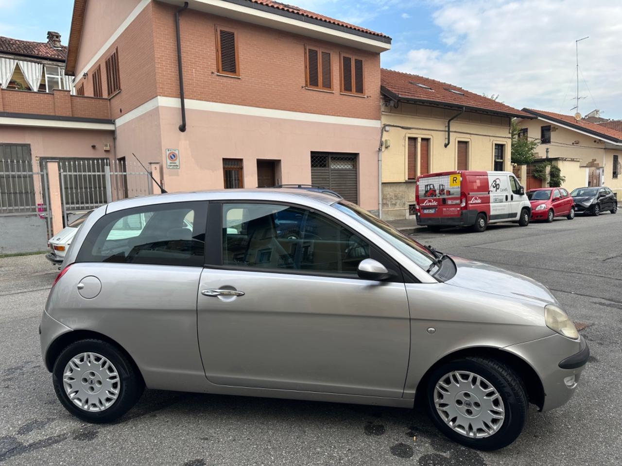 Lancia Ypsilon 1.2 Argento pochi km