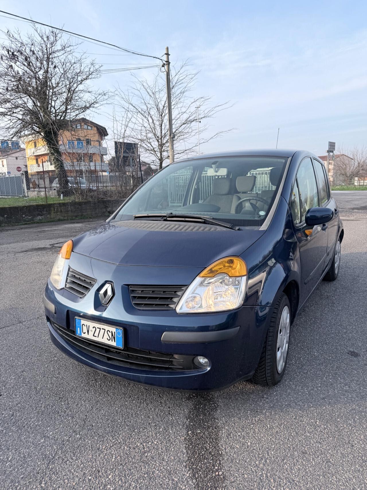 Renault Modus 1.2 16V Luxe Privilège