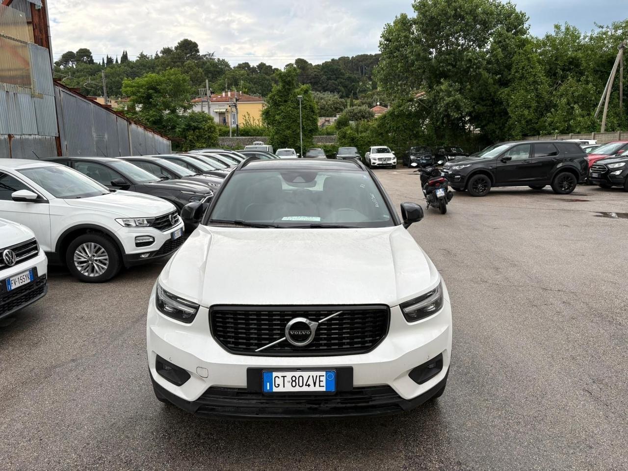 Volvo XC40 2.0 190 CvD4 AWD Geartronic R-design