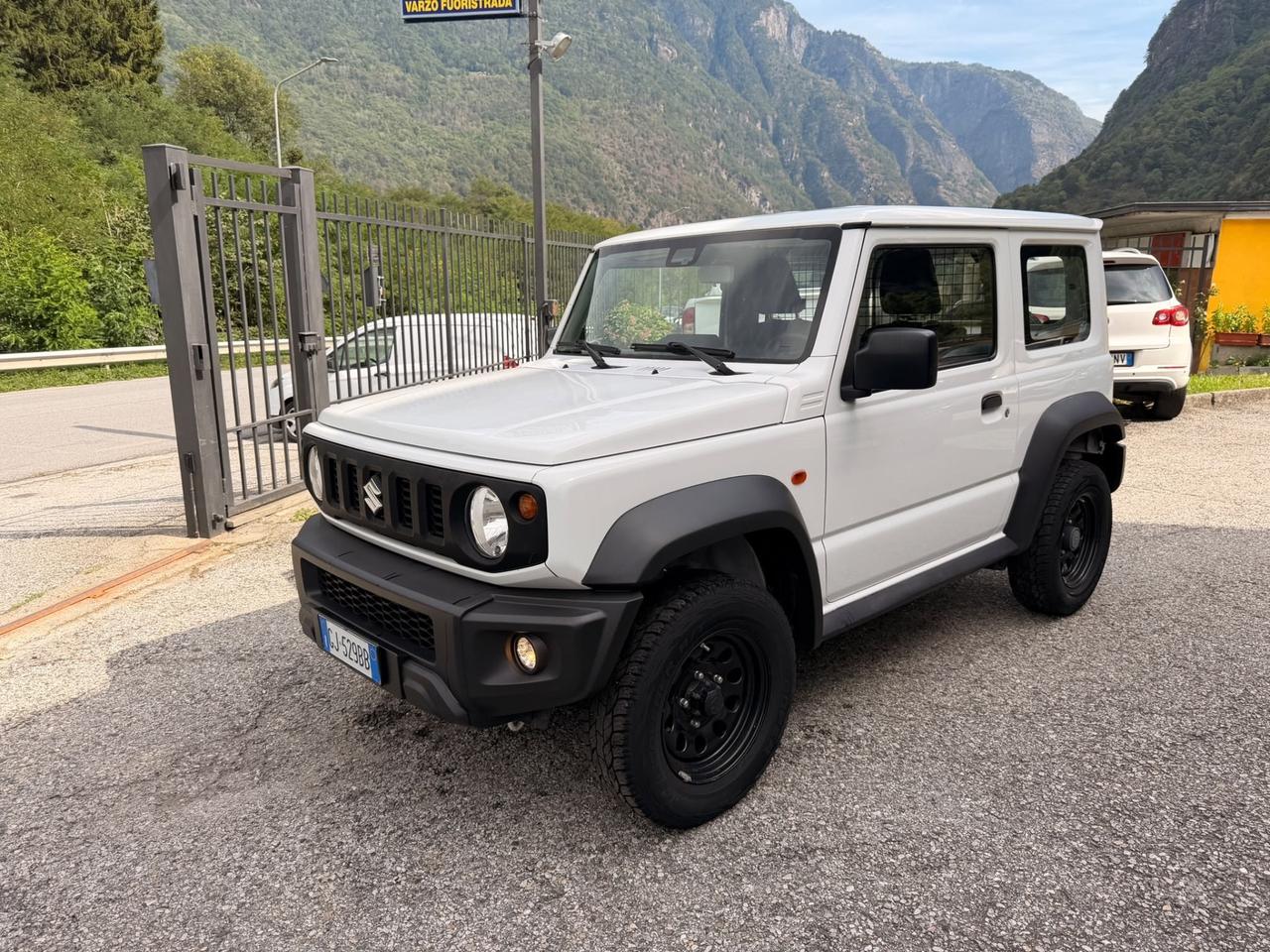 Suzuki Jimny 1.5 5MT PRO (N1)