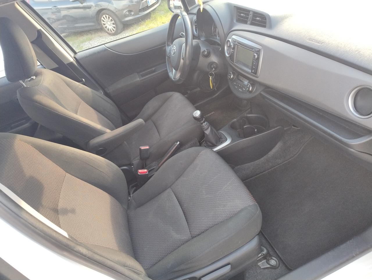 Toyota Yaris 1.3 5 porte Lounge