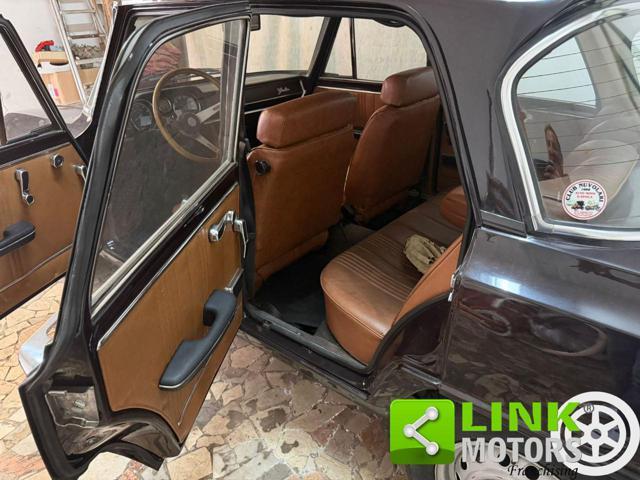 ALFA ROMEO Giulia Nuova Super 1300 .