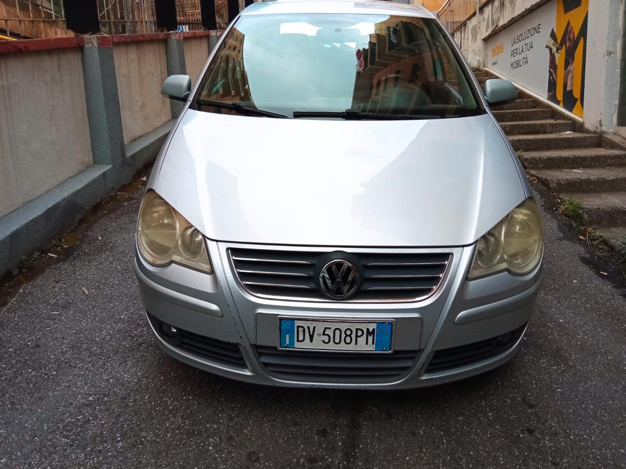 Volkswagen Polo 1.4/80CV TDI 5p. Sportline