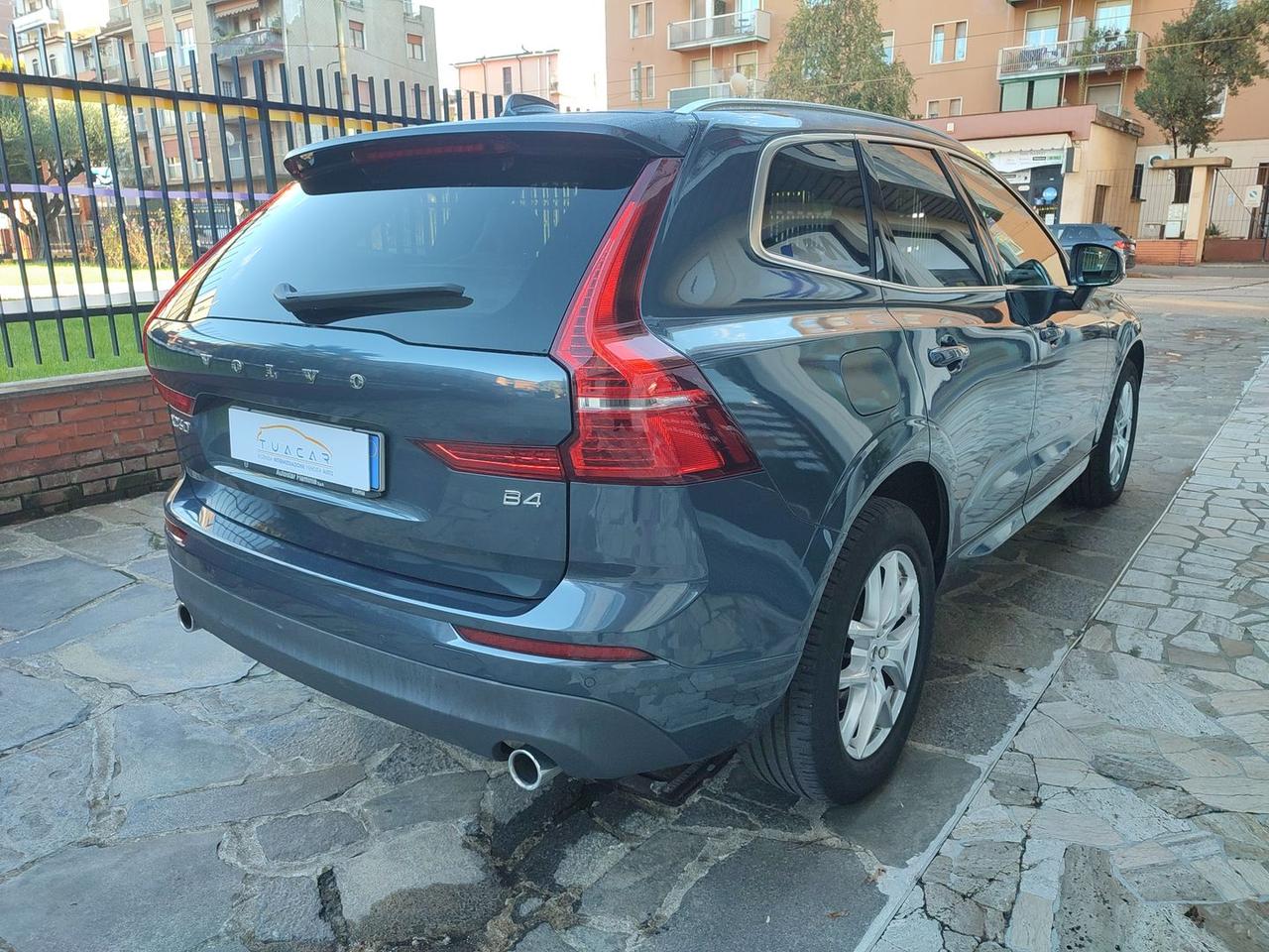 Volvo XC 60 2.0 B4 MHEV Momentum Pro #7446
