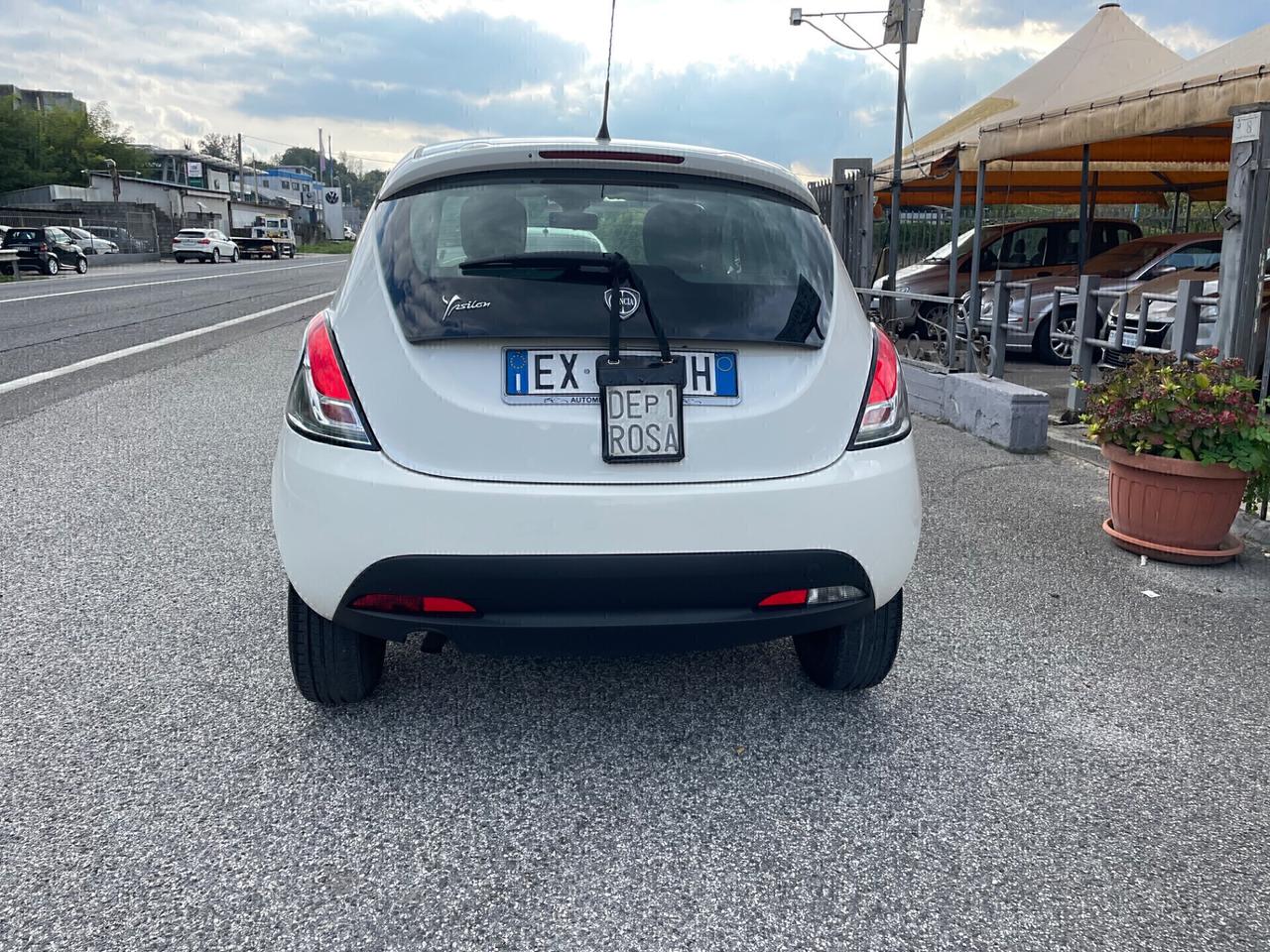 Lancia Ypsilon 0.9 TwinAir 85 CV 5 porte Metano Ecochic Gold