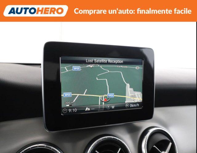 MERCEDES-BENZ CLA 180 Premium