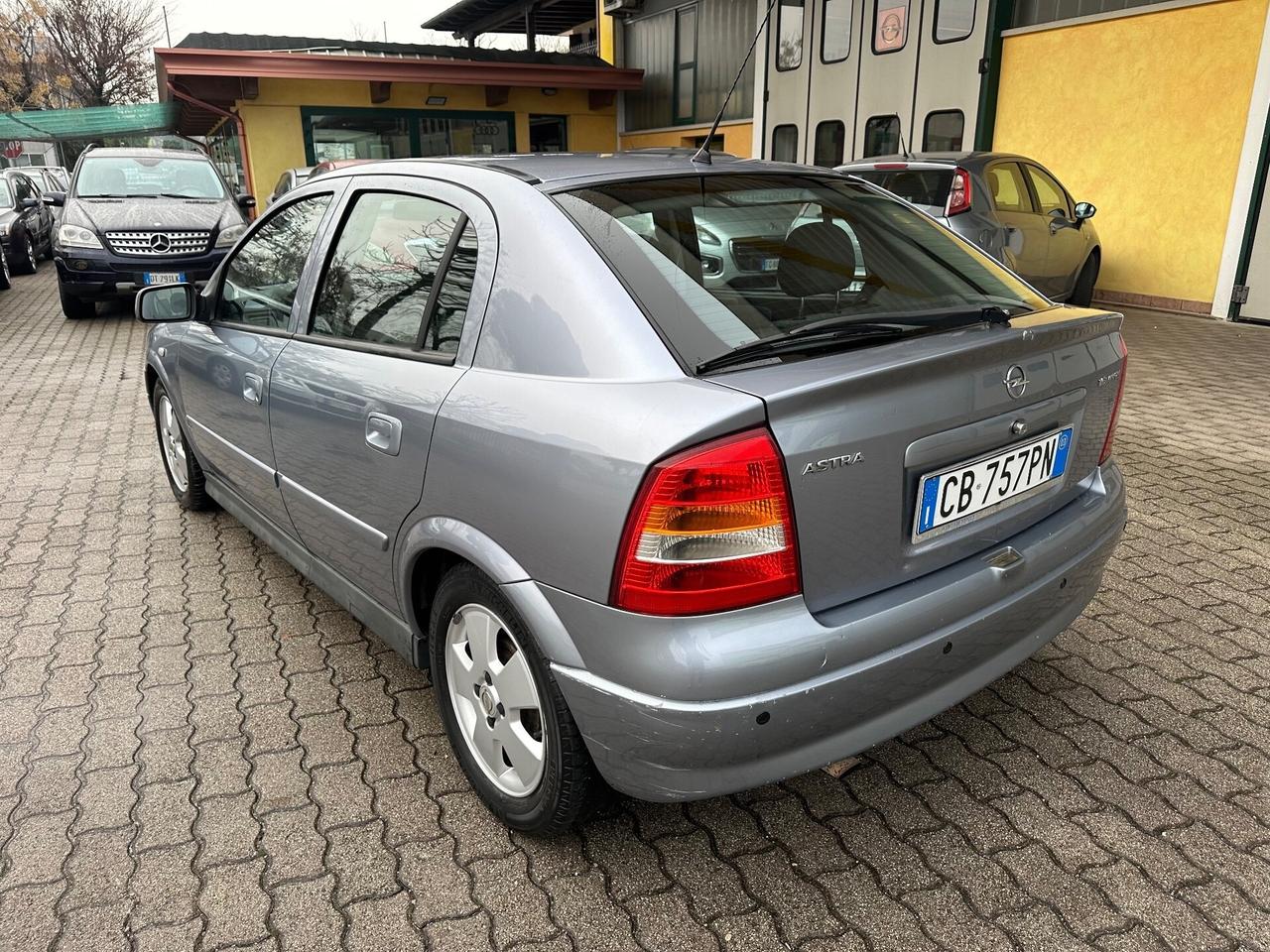 Opel Astra 1.6i 16V twin port cat 5 porte 'Njoy