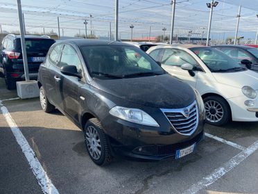 Lancia Ypsilon 0.9 TwinAir 85 CV 5 porte Metano Ecochic Silver