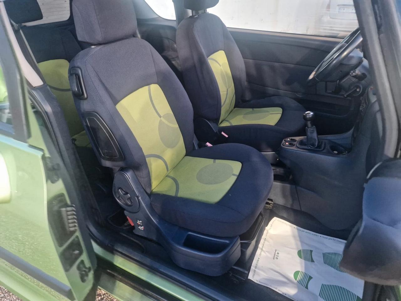 Peugeot 1007 1.4 HDi Trendy