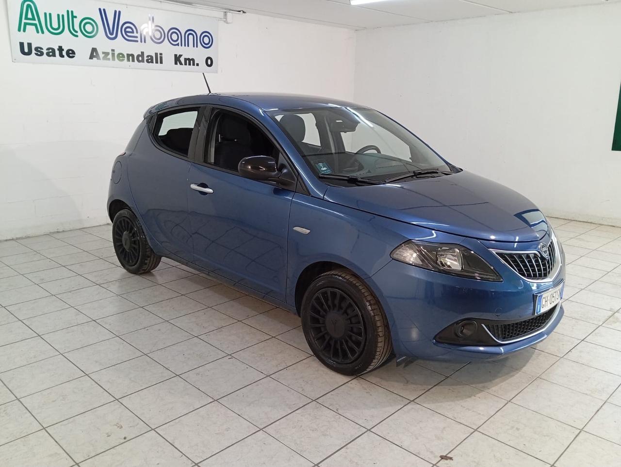 Lancia Ypsilon 1.0 FireFly 5 porte S&S Hybrid Ecochic Silver