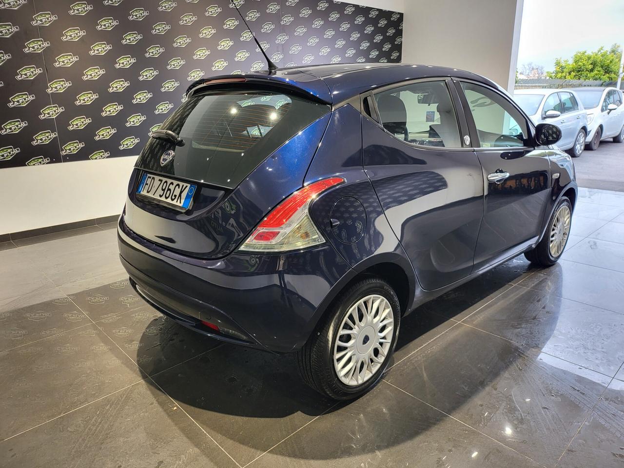 Lancia Ypsilon - 2016 1.2 Gpl 69 CV Ecochic Silver