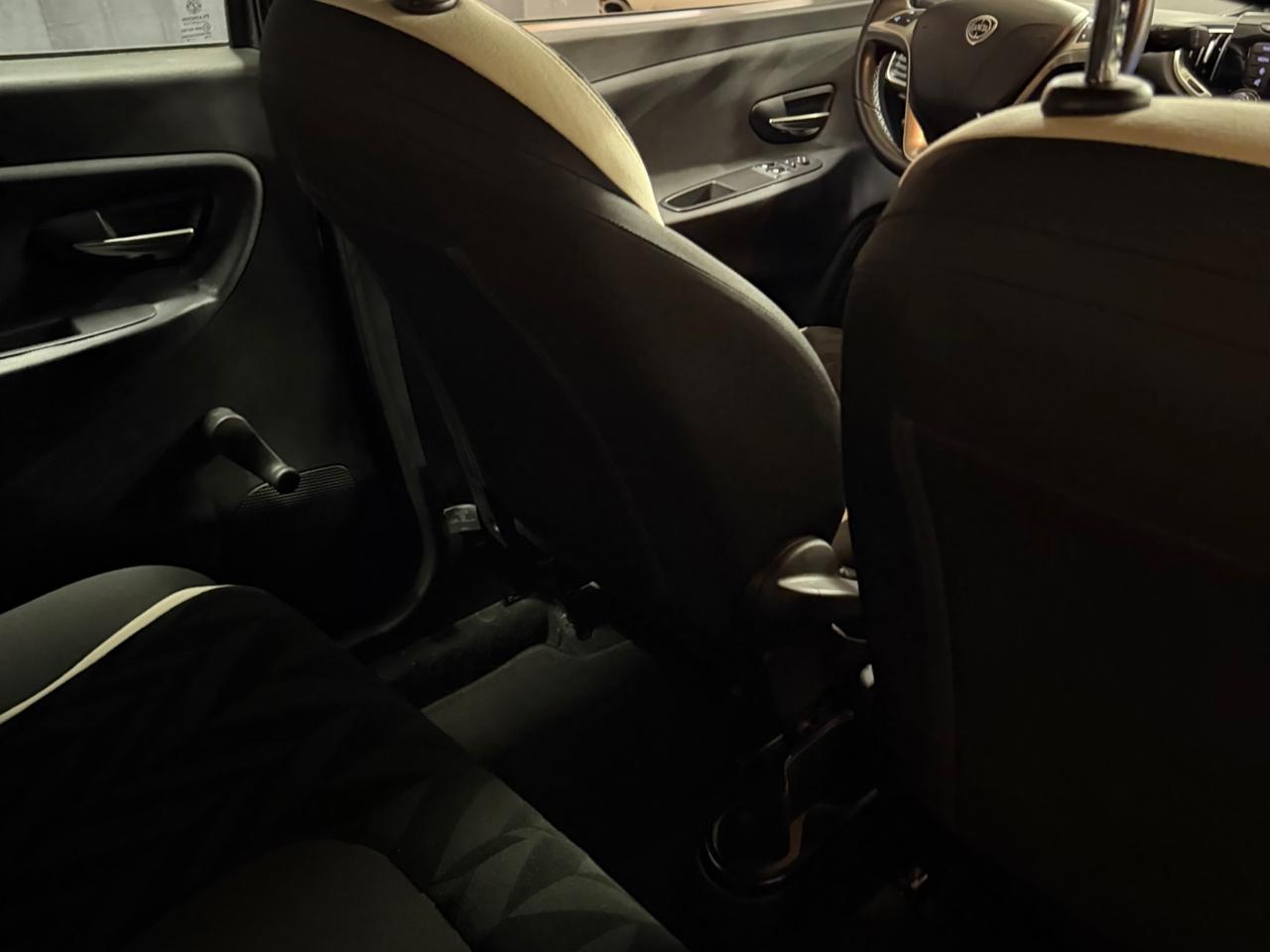 BELLISSIMA LANCIA YPSILON MTJ VERSIONE GOLD CON SOLI 50.908 KM