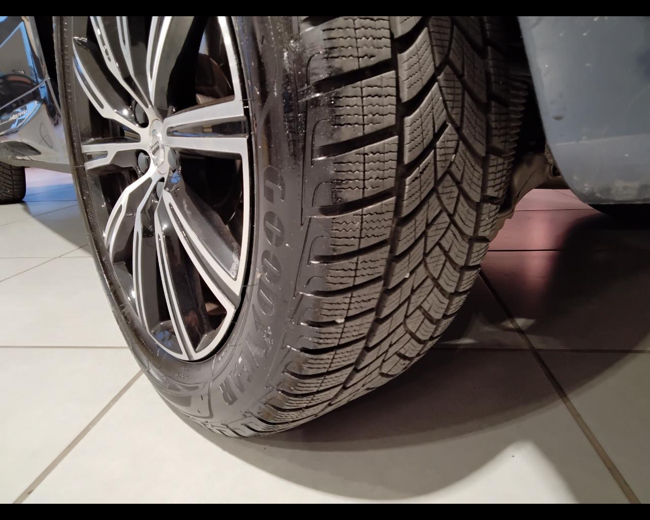 VOLVO XC60 II 2018 - XC60 2.0 b4 Inscription awd auto my20