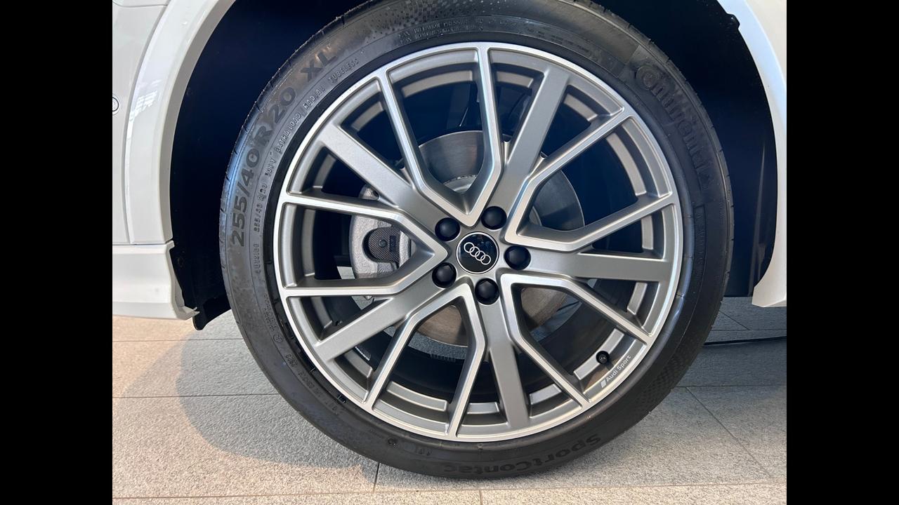 Audi Q3 45 TFSI E S TRONIC