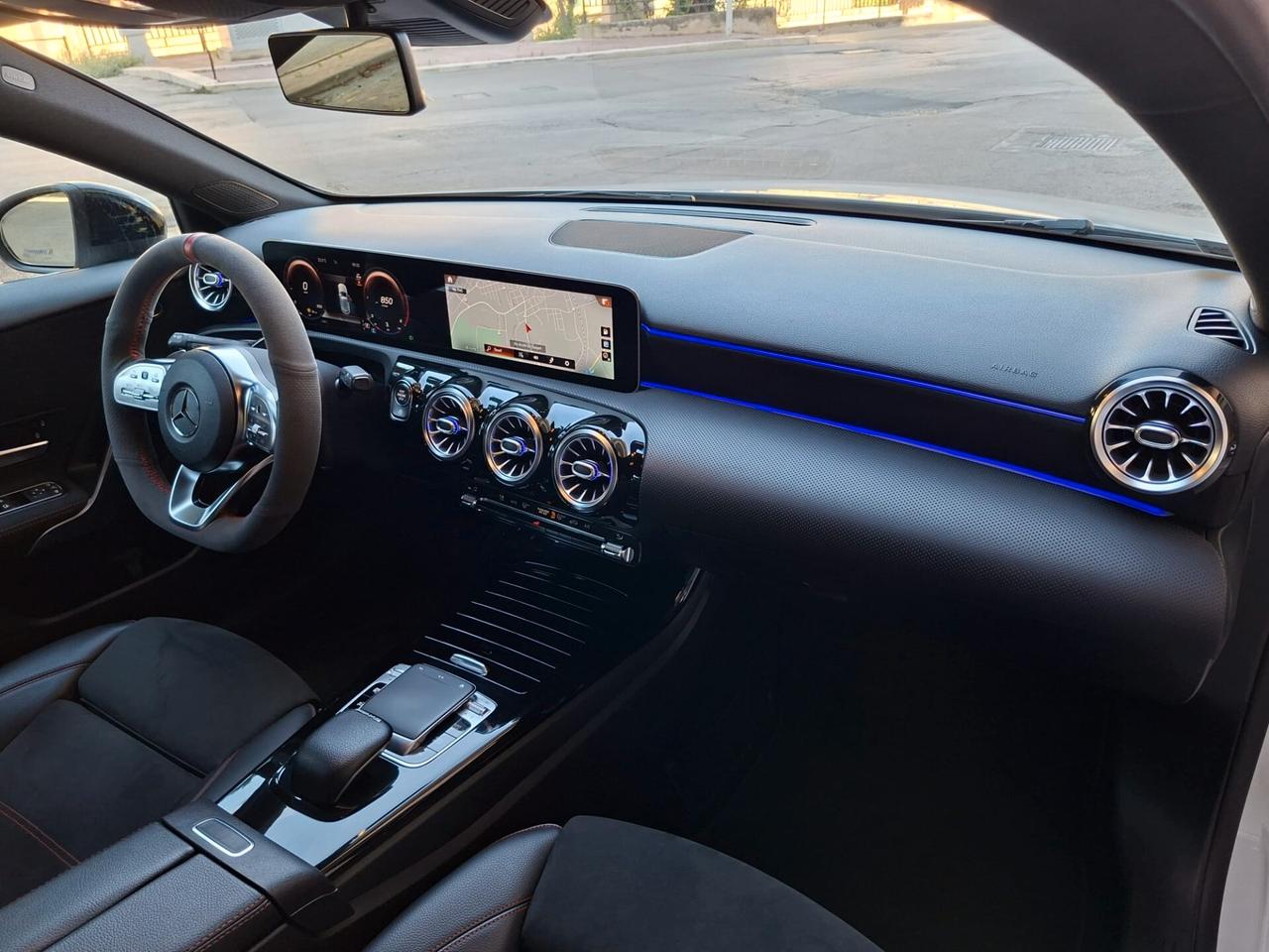 MERCEDES Classe A 180d Automatic AMG Premium