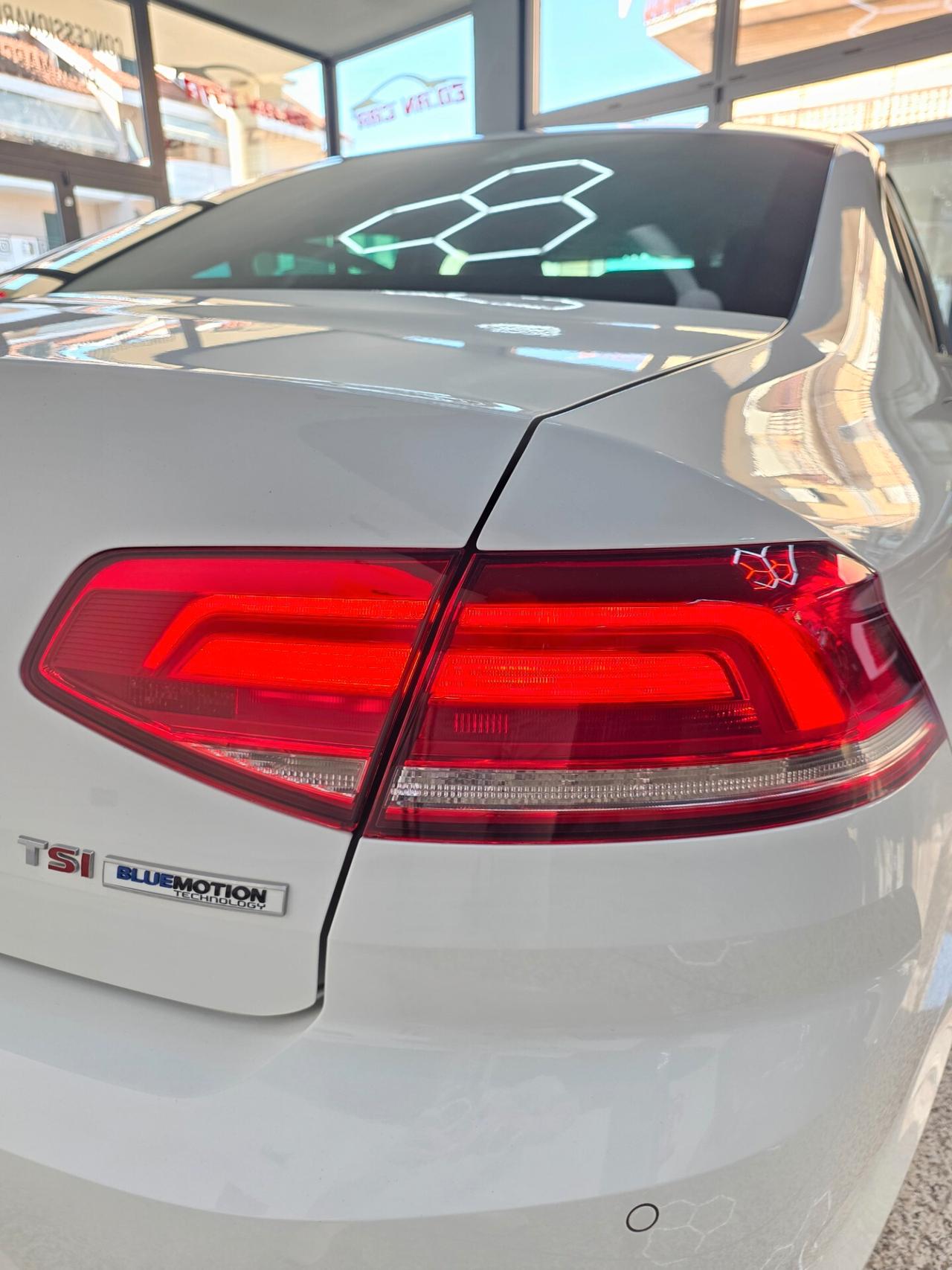 Volkswagen Passat 1.4 TSI Trendline BlueMotion Technology