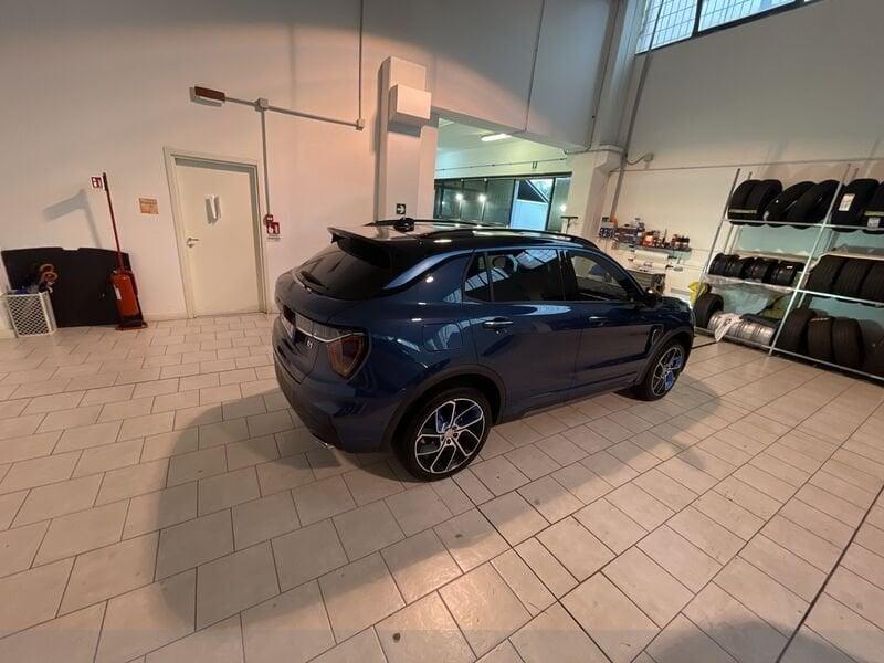 Lynk & Co 01 01 PHEV