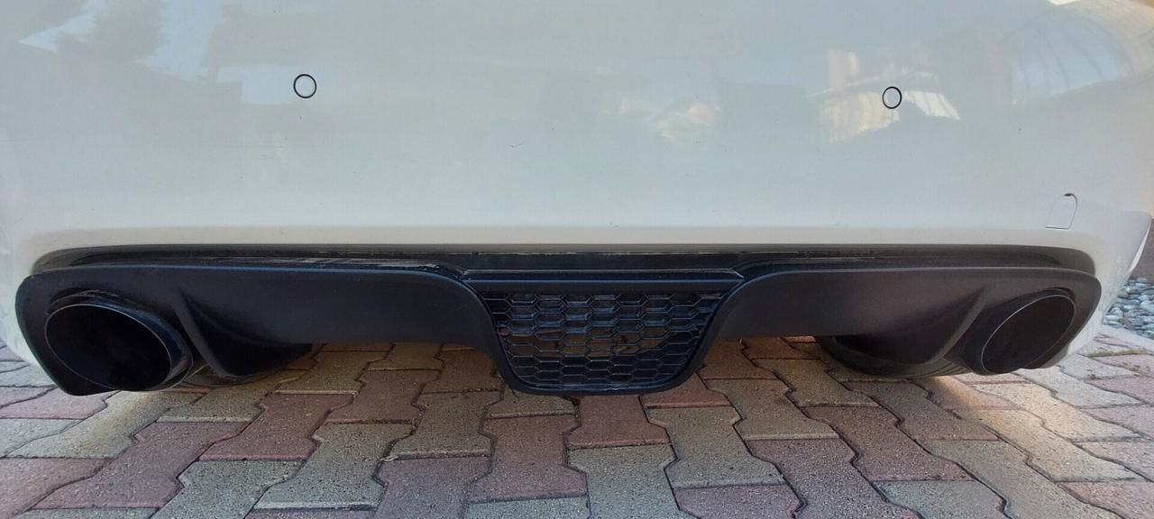 ABARTH 1,4 TURBO 160CV AKRAPOVIC CON IMPIANTO GPL LANDI RENZO NAVIGATORE TELEFONO IMPECCABILE