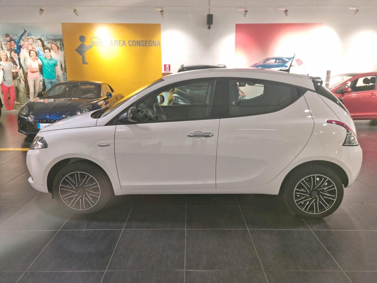 Lancia Ypsilon Gold 1.0 Hybrid 5 porte AZIENDALE