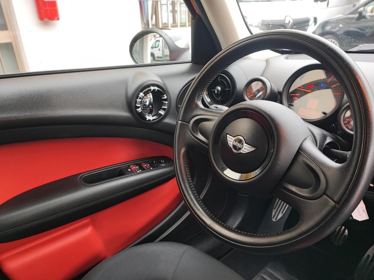 Mini Cooper Countryman 1.6 One KM 86.000