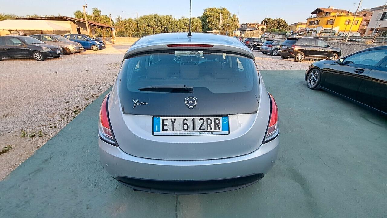 Lancia Ypsilon 1.2 69 CV 5 porte Gold