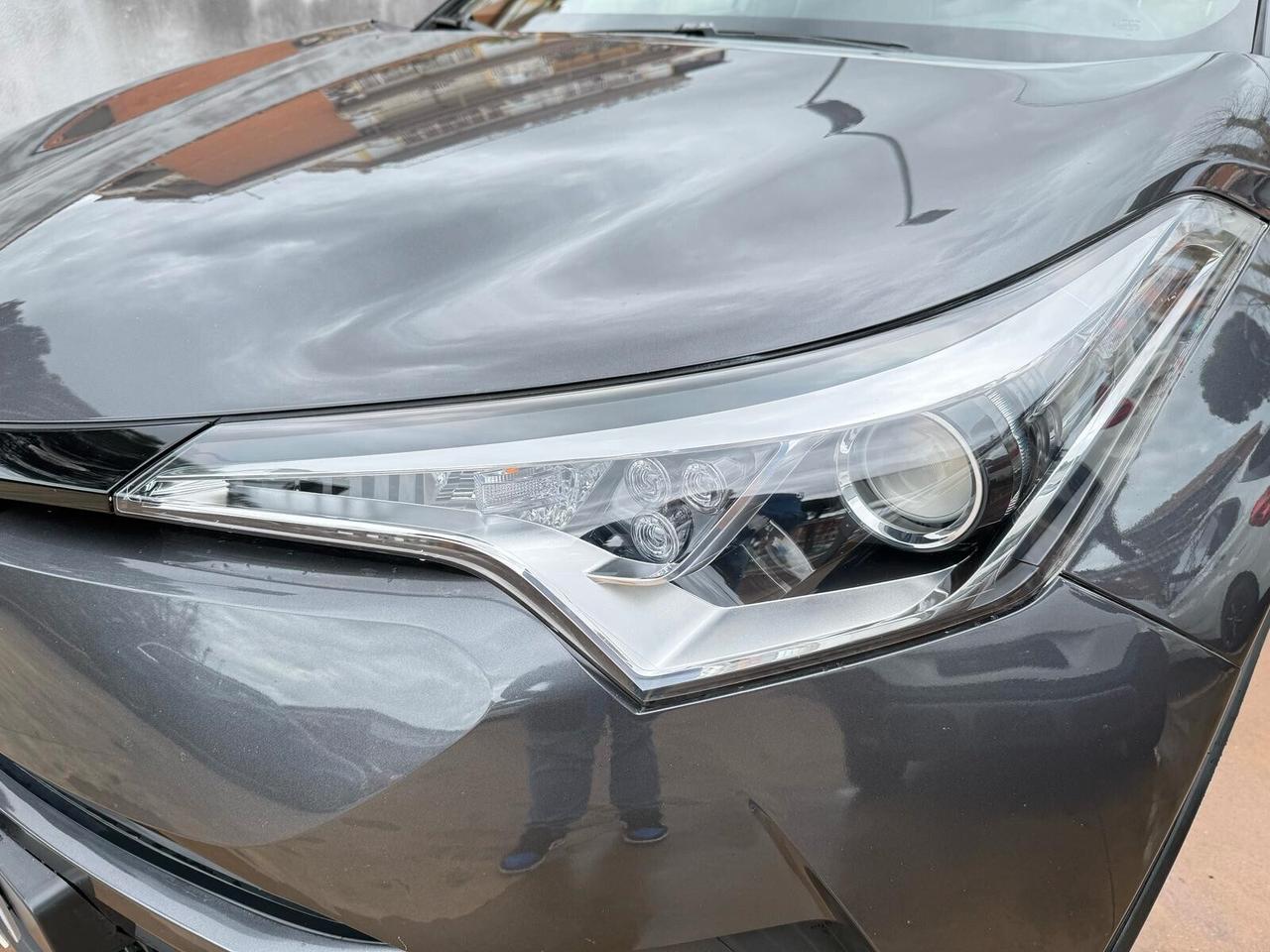 Toyota C-HR 1.8 Hybrid E-CVT Lounge