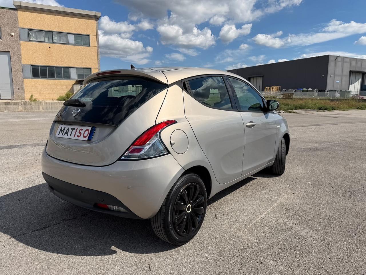 Lancia Ypsilon 100000 KM GARANZIA 12 MESI