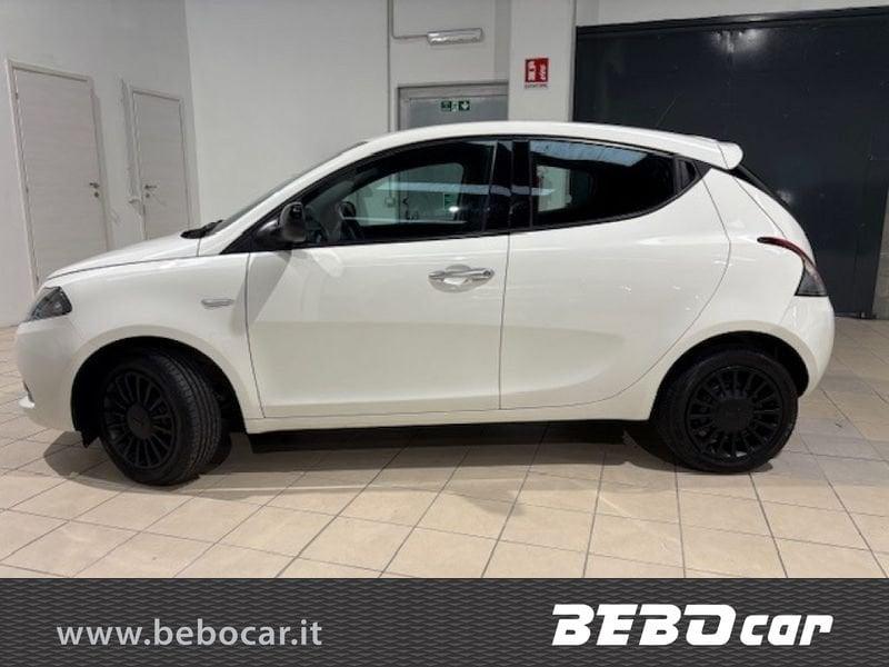 Lancia Ypsilon 1.0 FireFly 5 porte S&S Hybrid Silver