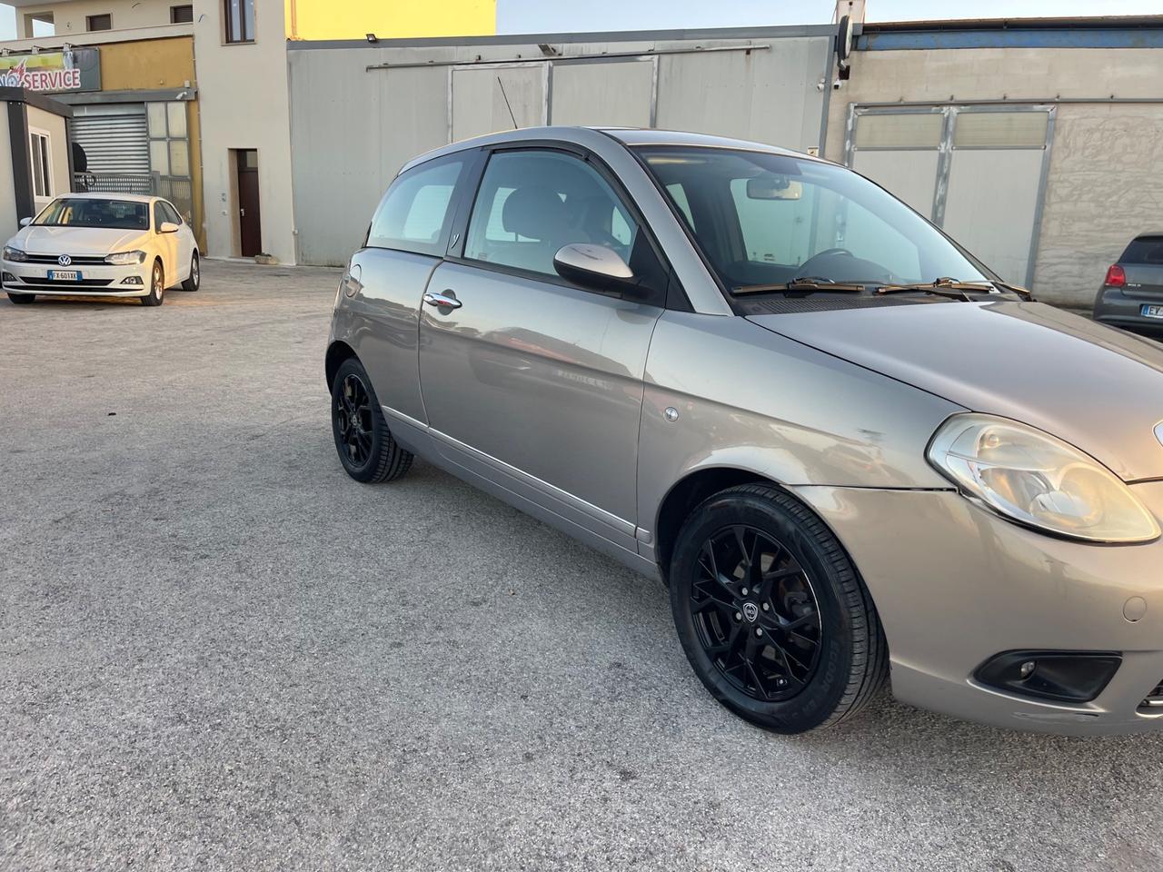LANCIA YPSILON 1.4 8V FULL TETTO IN VETRO MY07