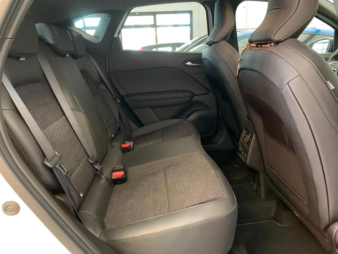 Renault Captur II 2019 1.6 E-Tech full hybrid Rive Gauche 145cv auto