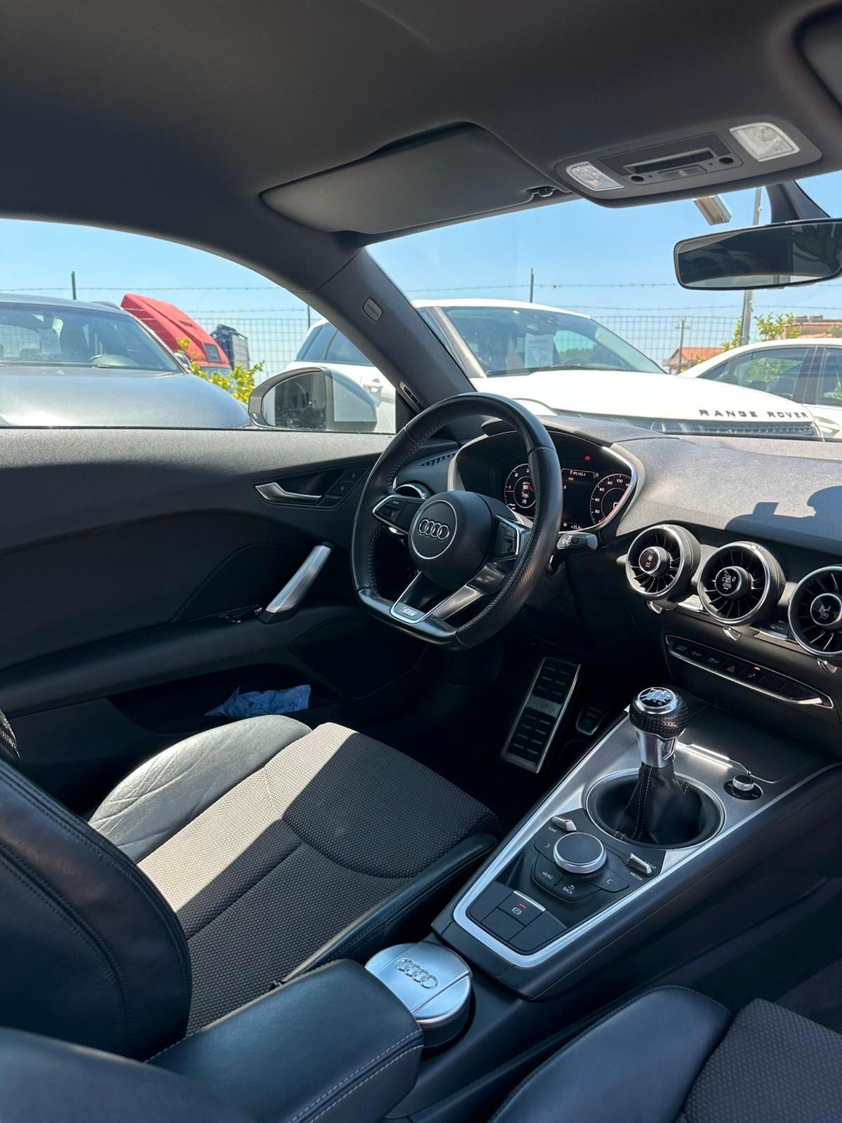 Audi TT Coupé 2.0 TDI ultra Design