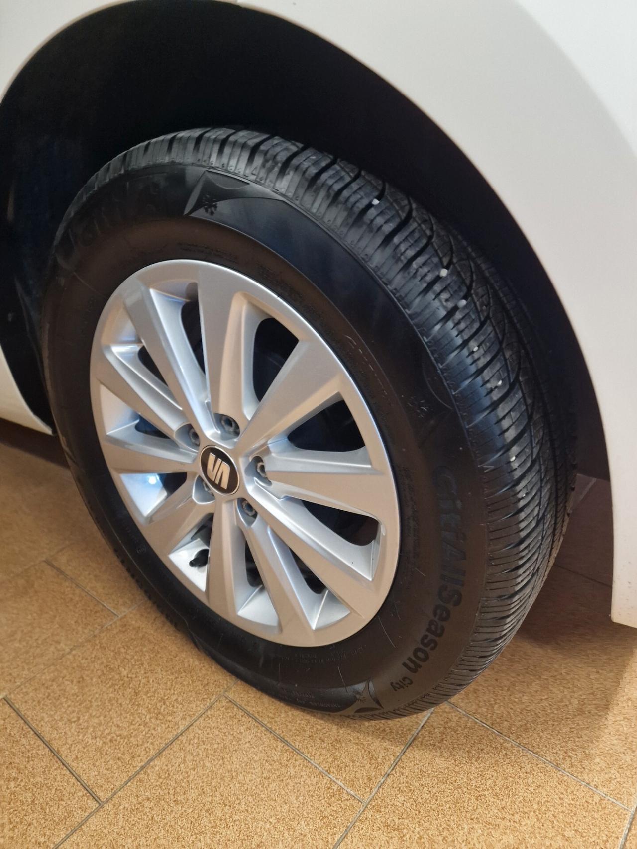 Seat Ibiza 1.0 TGI 5 porte FR, ok neopatentati