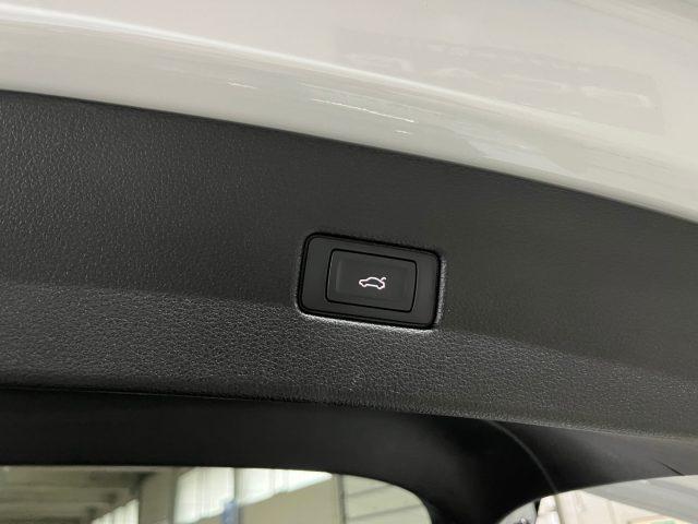 AUDI Q5 SPB Sportback 40TDI quattro S line Identity Black