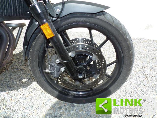 BMW F 750 GS Triple Black