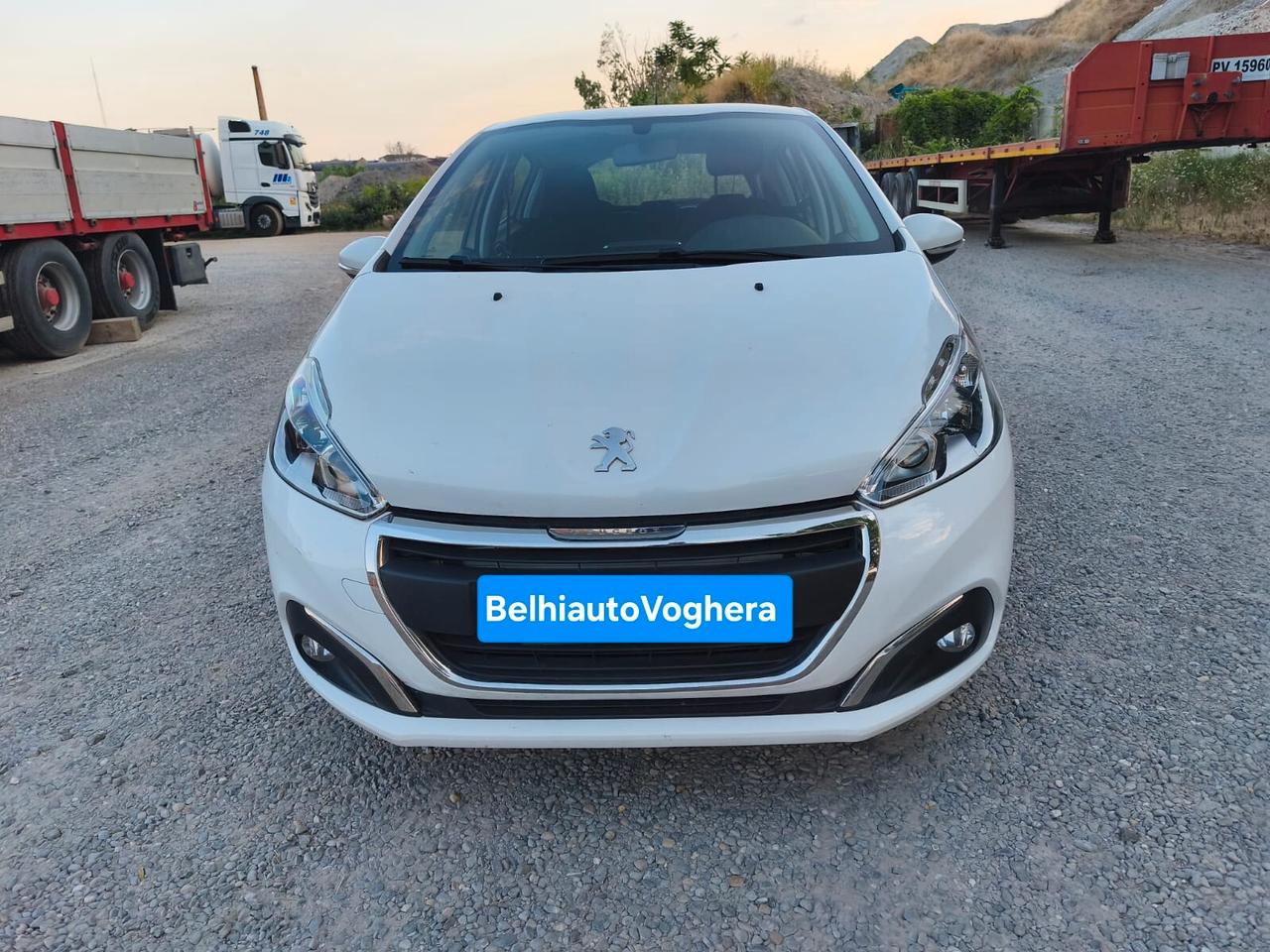 Peugeot 208 2017---1.2 Benzina Neopatentati