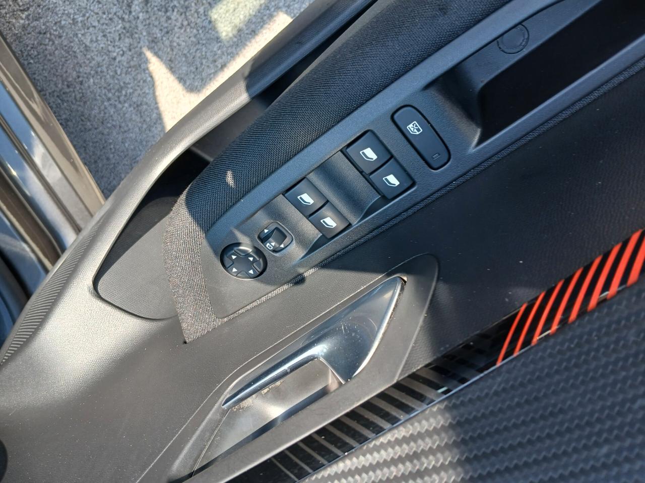 Peugeot 208 1.5 BHDI 102CV 2020 BUSINESS